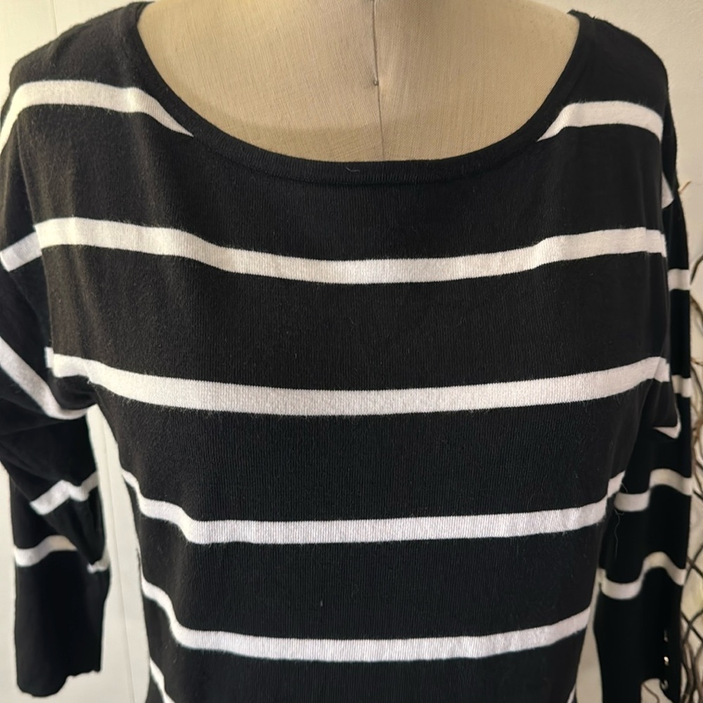 WHBM 3/4 sleeve lightweight striped tunic sweater - Picture 2 of 7
